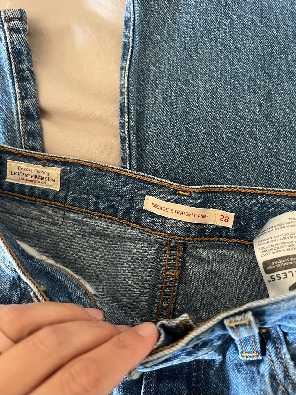 Levi's Ripped Jeans - Picture 4 of 6